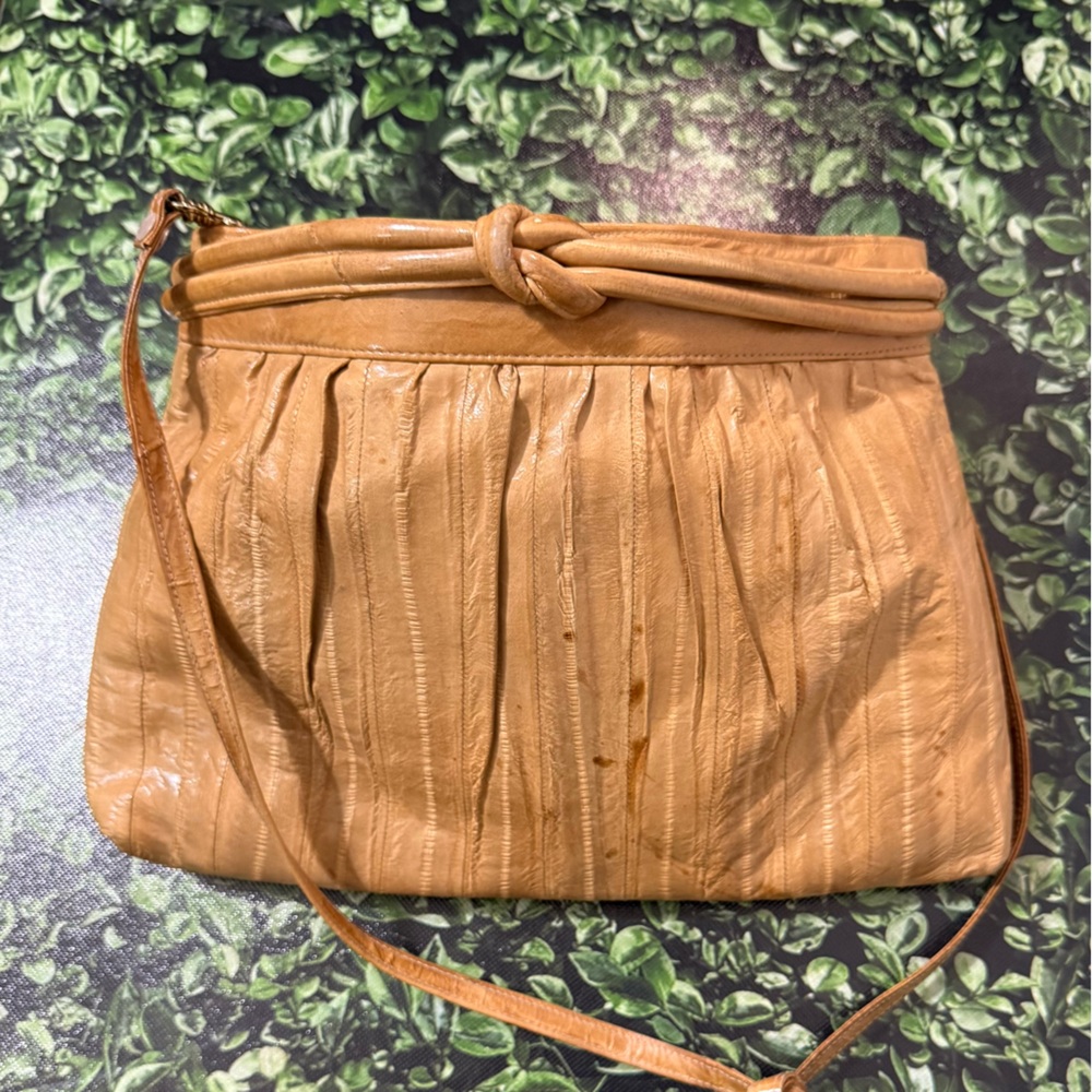 Vintage EEL Skin Vintage Clutch Bag with Metal Hinges
